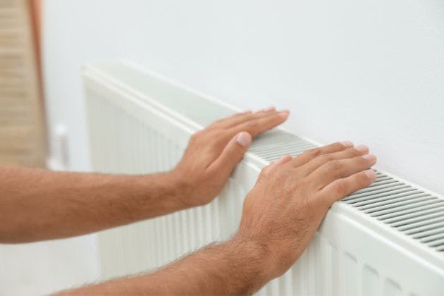 Radiator Not Heating Up? Causes and Quick Checks